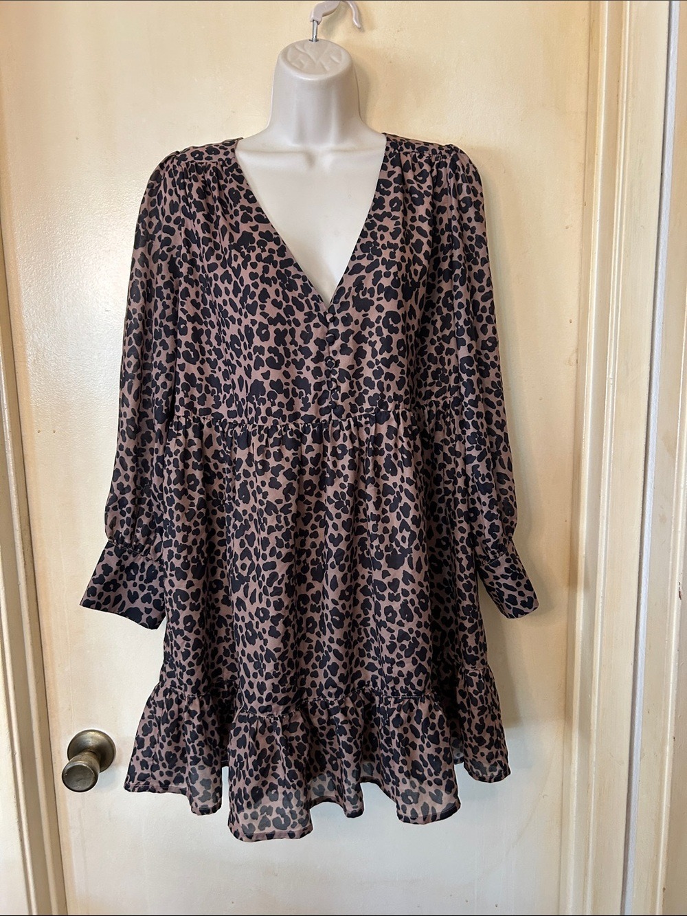 Lulu's “Rock it Out”  Taupe and Black Leopard Print Mini Dress size M